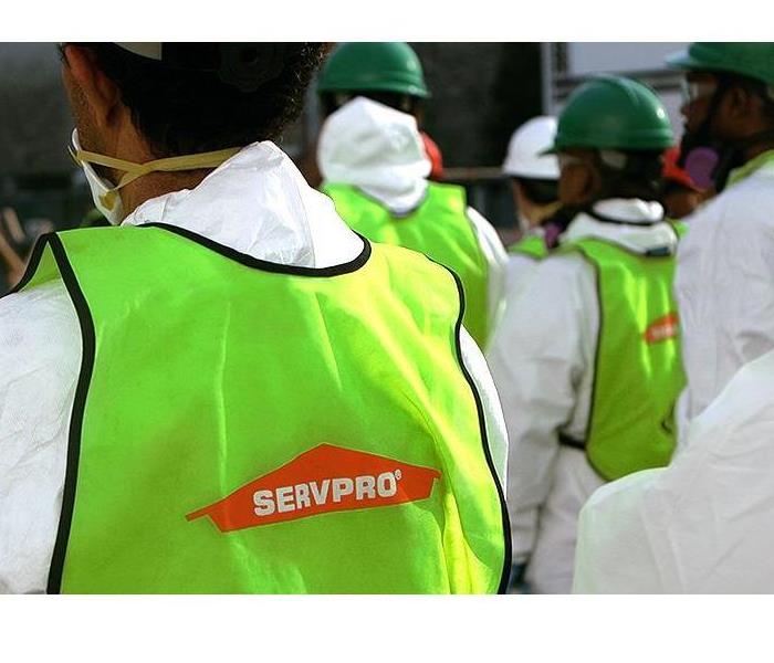 SERVPRO workers that are gathered to help